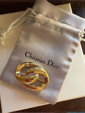 Dior Gold Interlocking Oval Knot Brooch
